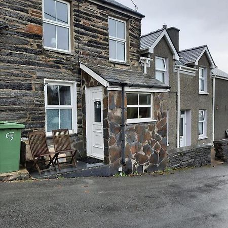 Snowdonia Rock Cottage - Cosy And Pet Friendly Penrhyndeudreath Eksteriør billede